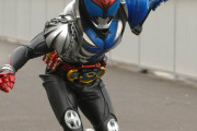 仮面ライダーキバってアームズモンスターの力でフォームチェンジするけど