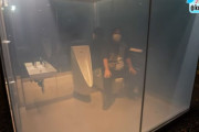 【画像】渋谷の“透明トイレ”、外から丸見えだった事が判明。人気YouTuberが注意喚起