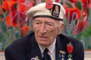【イギリス】100歳の退役軍人 「今の英国の姿を見ると、戦争で失われた命という犠牲は、見合うものだったとは思えない」