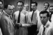 【朗報】十二人の怒れる男とかいう12人のおっさんが密室で議論するだけの映画ｗｗｗｗｗｗｗｗｗｗ