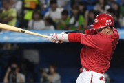 カープ小園海斗、弾丸ライナー2号ホームラン！ヤクルト石川雅規を3回6得点でKO