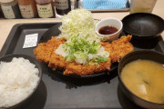 有能とんかつ屋はなぜご飯、キャベツ、豚汁がおかわり無料なのか
