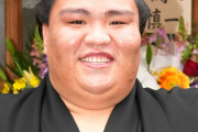 大関昇進の御嶽海、結婚でプライベートも充実❓❗