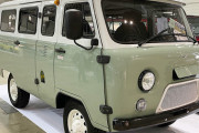 【生誕60年】ロシアのシーラカンスミニバン「UAZ」新車が一年待ちに…