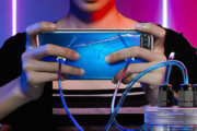 ついにここまできた！熱くなったスマホを効果的に冷却する『水冷システム搭載カバー』中国で爆誕ｗｗｗｗｗ