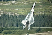 【軍事】1000FPS & 4Kで撮影された過去最高に美しいF-22 ラプターの映像。