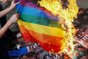 ついにアメリカで反LGBTQ＋の嵐が吹き荒れる！→一方そのころ日本では・・・