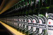 オランダのビール大手ハイネケンがロシア事業から撤退、1ユーロ(約157円)で売却！