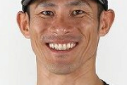 荻野貴司（規定到達1回 100試合以上出場3回 35歳）←こいつの適正年俸