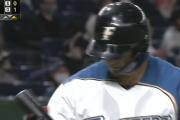 【悲報】日ハム中田翔さん、2打席連続空振り三振・・・・