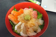 自粛暇すぎてサーモンまぐろ丼作った