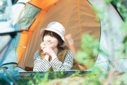 彡(♡)(♡)「あ、女のソロキャンプや・・・せや！！」