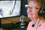 【悲報】84歳のゲーマー『スカイリムおばあちゃん』、ゲーム実況のコメントが原因で体調を崩してしまう
