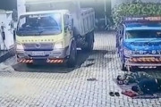 【動画】仮眠を取る場所が悪すぎてダンプカーに踏まれて死亡。インド。
