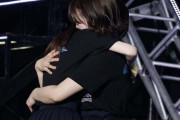 乃木坂46筒井あやめ、清宮レイへ涙のハグ「最後の最後に泣いた」「あやレイの絆感動した」と反響続々【35thSGアンダーライブ】