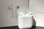 【悲報】ワイのAirPods、バッテリー劣化して連続再生時間40分程度になってしまう