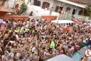 【衝撃】ブラジルのカーニバルで数十人が集団感電。その瞬間の映像が公開される。