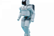 人型ロボット「アシモ」、表舞台から引退へ…誕生２２年、３月に未来館とホンダ本社での実演終了