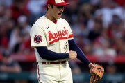 大谷翔平 7勝4敗 防御率2.68 101奪三振 打率.265 17本 49打点 OPS.855 8盗塁←これ