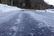 夏タイヤなのに道路がガビガビに凍ってるときの対処法