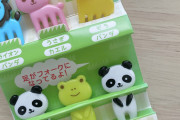 この動物たち、入れ替わってる〜〜〜！？面白すぎる“弁当用ピック”に「パンダ2匹いるし謎すぎる」