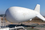 【軍事】イスラエルがミサイル防衛に巨大飛行船、エアロスタットシステムを配備。