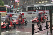 台風の渋谷で外国人が”カート走行”、ハチ公前には大行列も…ネット騒然