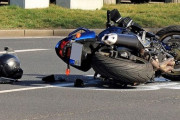 【疑問】バイクって200kg以上のもあるけど倒したら自力で起こせるの？？？