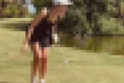 【画像】鈴木紗理奈さん(48)ミニスカワンピでゴルフをプレーwwwwwwww