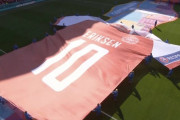 ◆ｲｲﾊﾅｼﾀﾞﾅｰ◆EUROデンマーク×ベルギー戦で先日試合中に倒れたエリクセンを励ます企画が次々と発生する