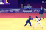 【Kお家芸】柔道女子韓国選手、相手をビンタして反則負け→判定不服お得意の畳居座り&コーチも大声抗議（動画）