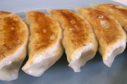ワイ「餃子うめぇ！」バカ「スッ」酢醤油を取り上げる