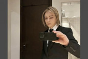 【悲報】X JAPANのYOSHIKIさん、「喪服」で加工自撮りして炎上してしまう…