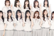 いつ撮影したの…？『乃木坂46パチンコ』前列が現役・後列が卒業生メンバーという並びに