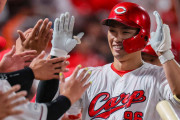 カープ中村奨成、巨人から6発目！10桁ホームラン王手「何とかあと1本打たしてください」
