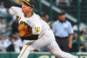 阪神　痛恨の1イニング2失策…山本との投げ合いで村上が先制点許す