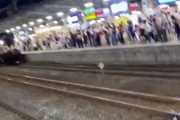 【動画】JKさん、初めて天皇陛下を見て大騒ぎ
