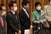 菅首相「グズグズ緊急事態宣言」の裏に「女帝」小池知事「やらかし」西村大臣らの暗闘　ー週刊朝日