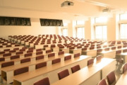 【Fラン大】一部私大は「義務教育のような授業」　財務省、私学助成の見直し提案