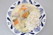 ホワイトシチューをご飯にかけるご家庭