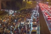 【中国】大学生の集団が自転車で肉まんを食べに行く行為、10万人規模に膨れ上がり社会問題になる