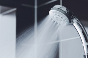 【朗報】高級シャワーヘッドの効果、すごい　お前らの想像の20倍はすごい