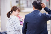 結婚詐欺師「結婚して下さい！」 田舎娘「ウソ……こんなことって……夢みたい……」