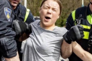 グレタさん拿捕される