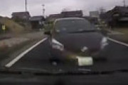【動画】 逆走ヴィッツに激しく突っ込まれる衝撃ドラレコ動画が話題に