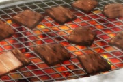 久々にスロットで10万負けたから焼肉食べるンゴｗｗｗ
