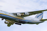 キーウ上空にウクライナの大型輸送機「AN-124 ルスラーン」が飛行！