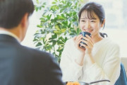 【画像】 婚活男さん「ペアーズでマッチした女性とドライブデートしたけどガソリン代も出してくれなかったので即ブロック」 → 批判殺到ｗ