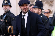 元英代表MFベッカム氏、エリザベス女王弔問に一般参列者として12時間待ちの行列に並ぶ（関連まとめ）
