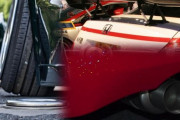 「ハの字タイヤ」「爆音マフラー」「巨大ウイング」…　車の派手な改造の「意味」って何？
